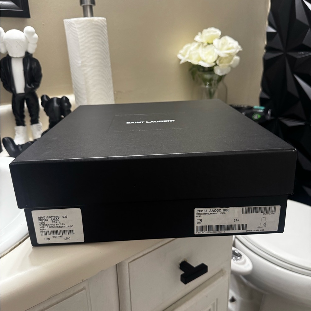 Yves Saint Laurent Black Patent Pointed Ankle Boots with Logo Heel - Picture 6 of 7